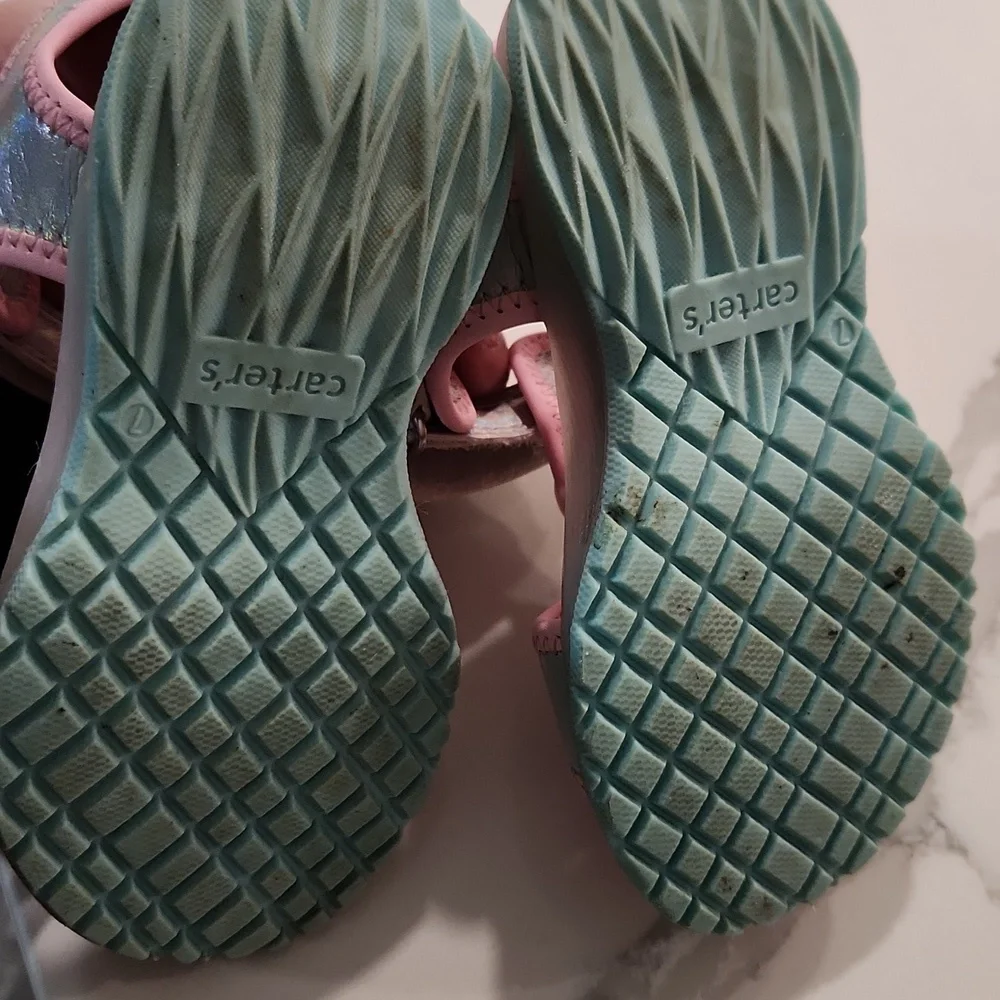 7T Carter's light up sandals